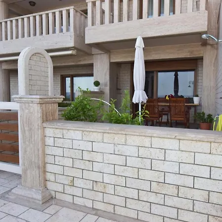 Camellia Beachfront House Potidea Apartment